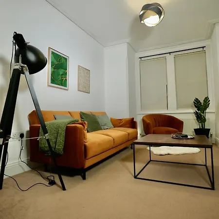 Spacious Two-Bedrooms House, Private Parking, Contractors, Relocators Oxford Esterno foto