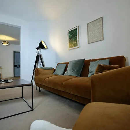 Spacious Two-Bedrooms House, Private Parking, Contractors, Relocators Oxford Esterno foto