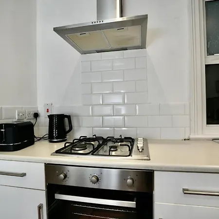 Spacious Two-Bedrooms House, Private Parking, Contractors, Relocators Oxford Esterno foto