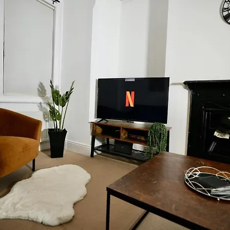 Spacious Two-Bedrooms House, Private Parking, Contractors, Relocators Oxford Esterno foto