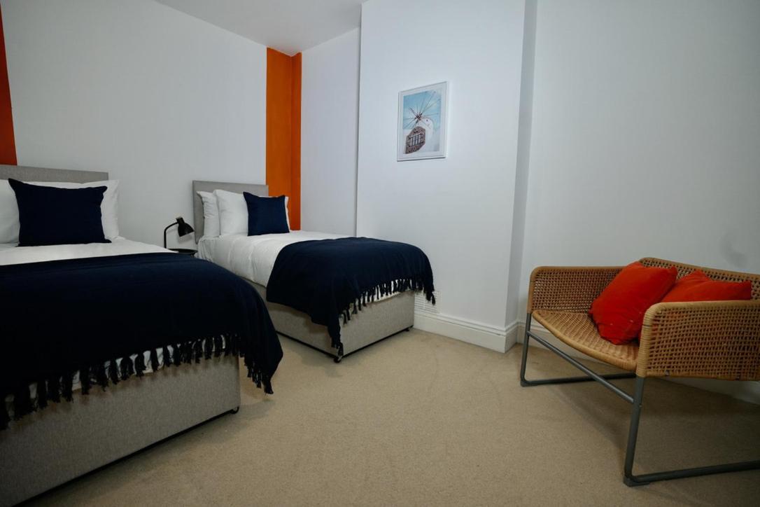 Casa vacanze Spacious Two-bedrooms House, Private Parking, Contractors, Relocators *